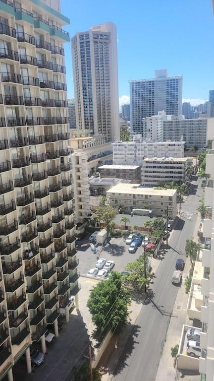Waikiki Condo 2 Bedrooms 2 Bathrooms With 1 Free Parking Space Гонолулу Экстерьер фото