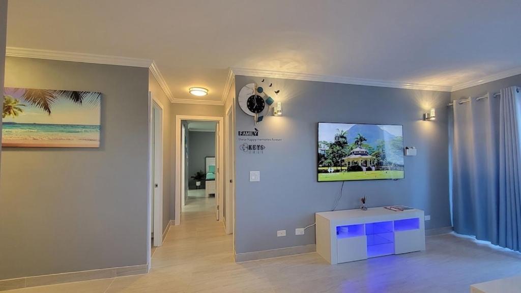 Waikiki Condo 2 Bedrooms 2 Bathrooms With 1 Free Parking Space Гонолулу Экстерьер фото
