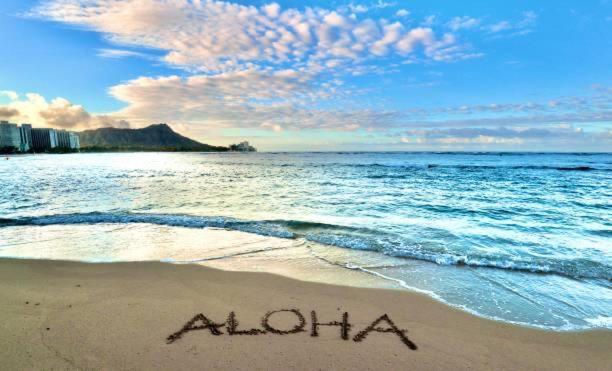 Waikiki Condo 2 Bedrooms 2 Bathrooms With 1 Free Parking Space Гонолулу Экстерьер фото